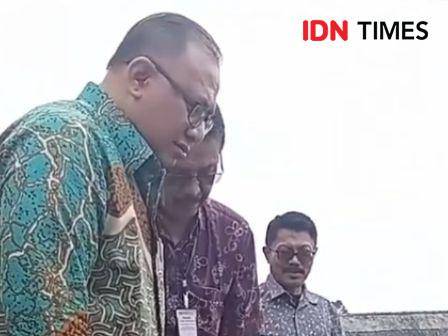 Sekda kabupaten banyumas, Agus Nur Hadi (kiri) saat saksikan konservasi alam oleh Peradi SAI Purwokerto dan sampaikan wacana kerjasama hukum, Sabtu (21/9/2024).(IDN Times/Cokie Sutrisno)