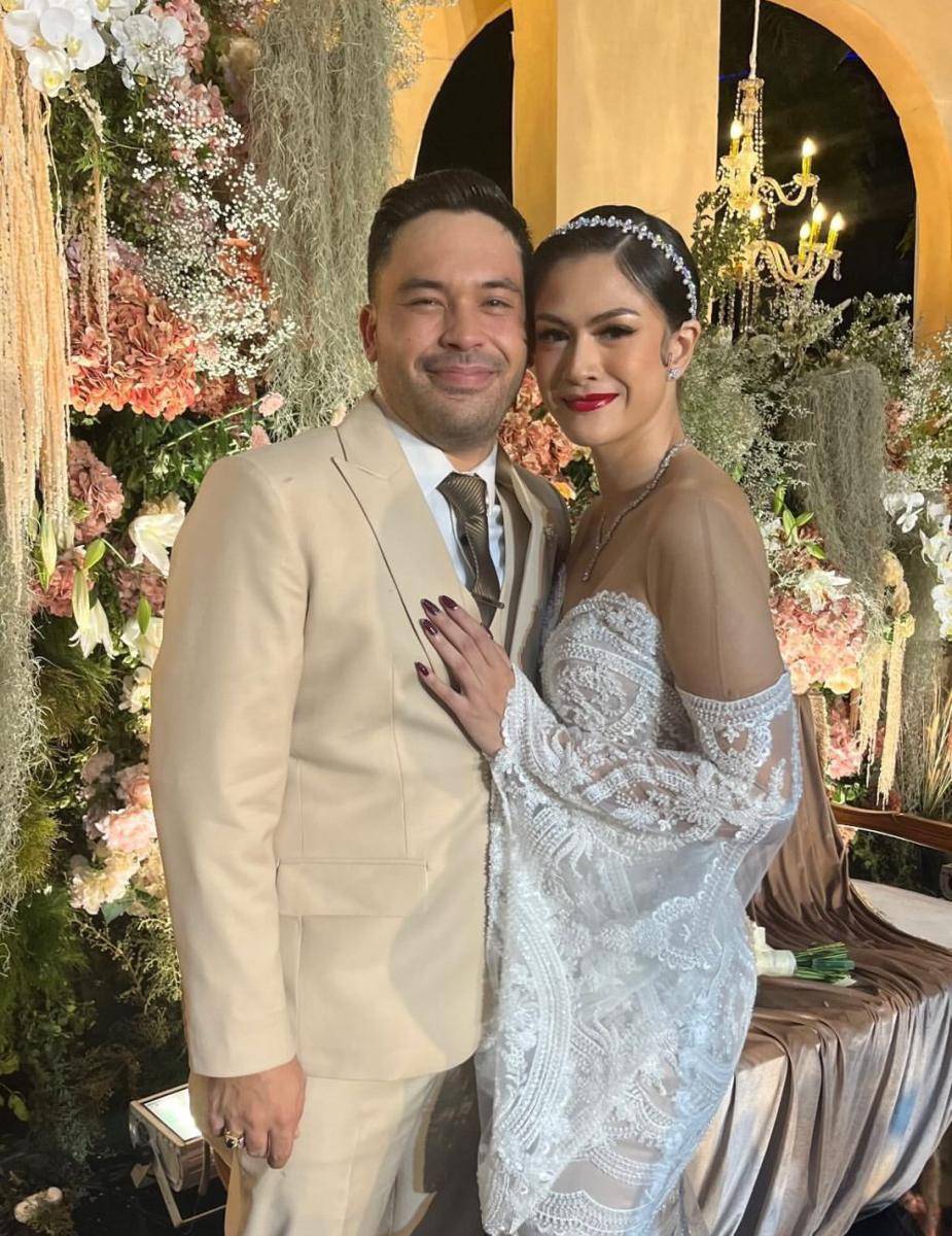 potret resepsi pernikahan Hana Saraswati (instagram.com/chelsea.veronnia)