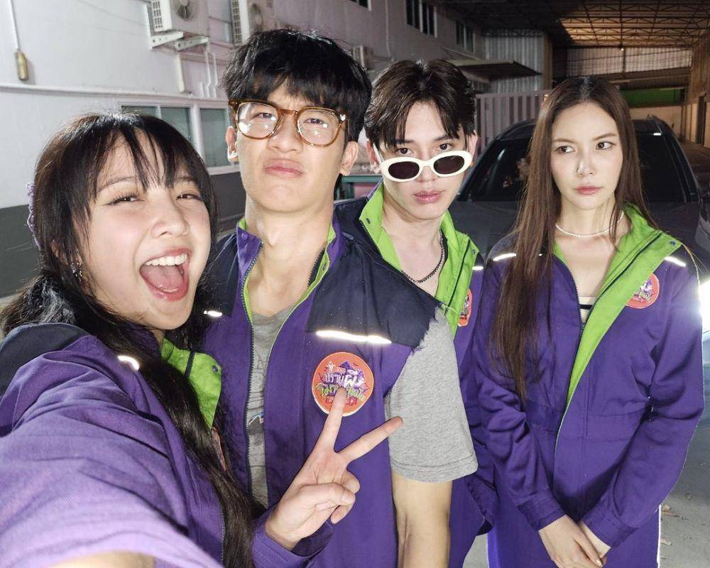 Potret cast Peaceful Property di balik layar. (x.com/domedingdong)