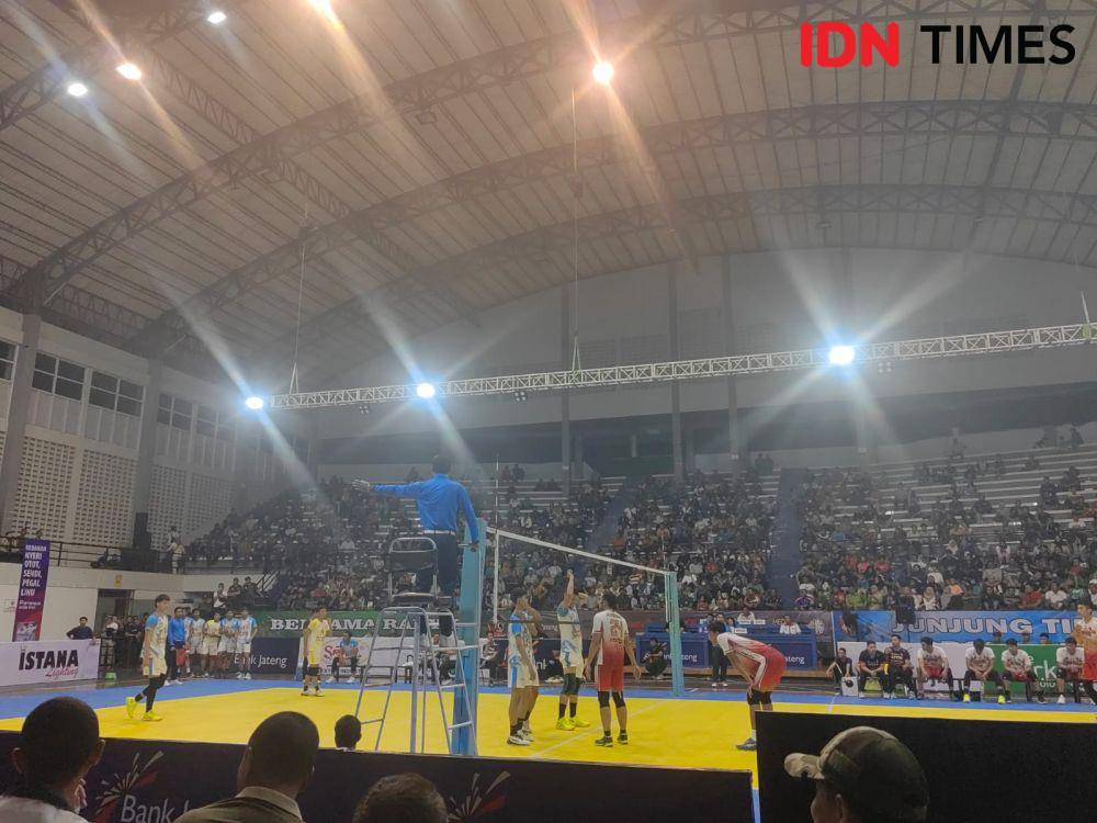 Open Tournament Bola Voli Piala Panglima TNI tahun 2024 di GOR Sritex Arena,Solo. (IDN Times/Larasati Rey)