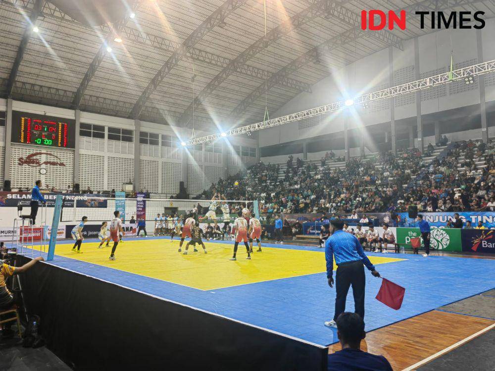 Open Tournament Bola Voli Piala Panglima TNI tahun 2024 di GOR Sritex Arena,Solo. (IDN Times/Larasati Rey)