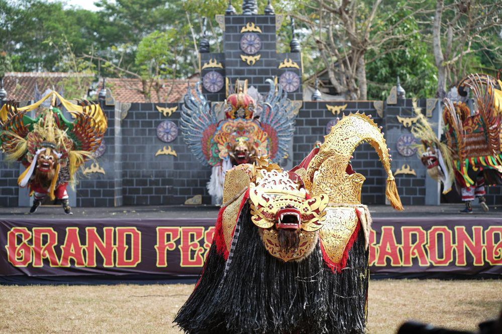 Pemkab Banyuwangi Gelar Festival Barong Kumbo, Disambut Antusias Warga