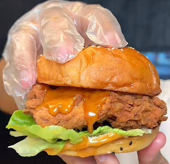 Penampilan M Burger (TikTok Sekitaran Medan By Reza)