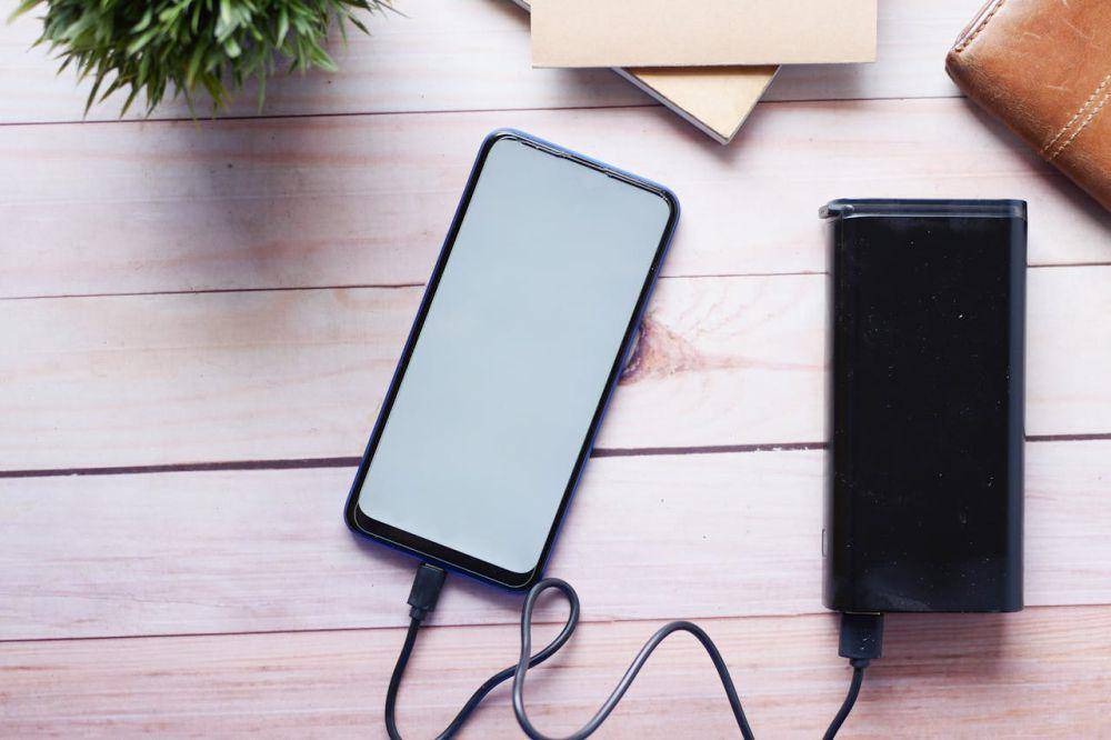 ilustrasi power bank (pexels.com/Towfiqu barbhuiya)