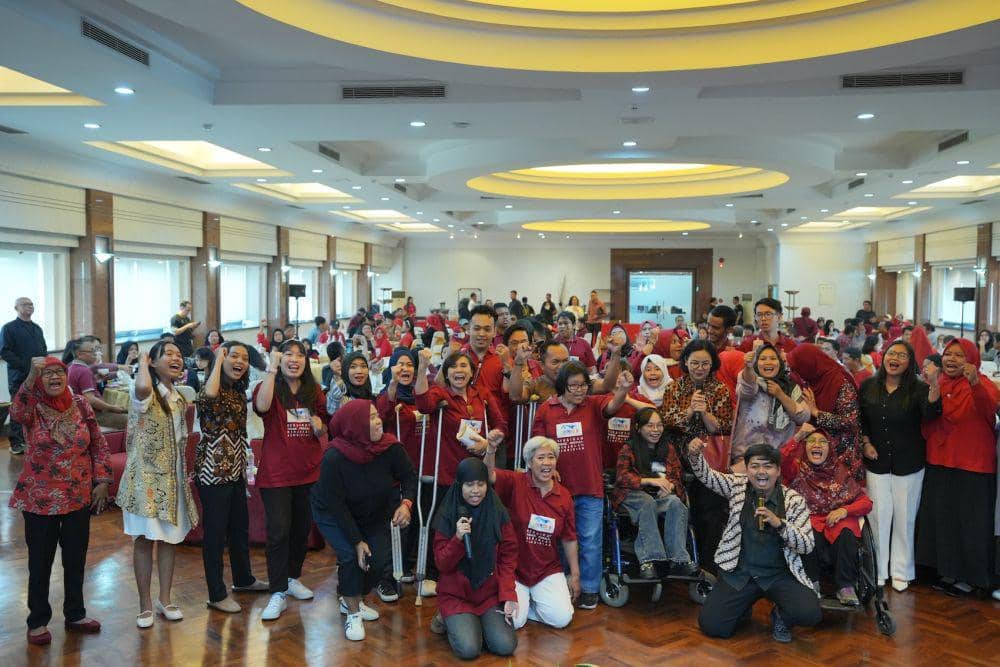 Paguyuban Komunitas Difabel Semarang menggelar kegiatan Deklarasi Difa Tegar Perkasa Dukung paslon Agustina-Iswar di Pilwakot Semarang 2024, Minggu (22/9/2024). (IDN Times/bt)