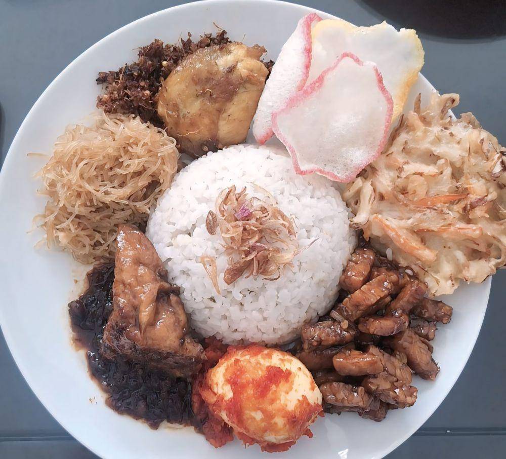 potret hidangan nasi uduk (instagram.com/missye_mei)