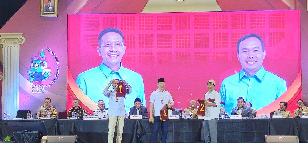 Pengundian nomor urut Paslon Wali Kota dan Wakil Wali Kota Malang 2024. (IDN Times/Rizal Adhi Pratama)
