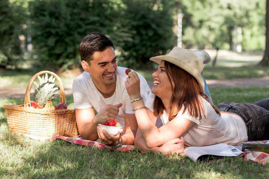7 Ide Ngedate Outdoor Terfavorit, Bisa Menyesuaikan Budgetmu