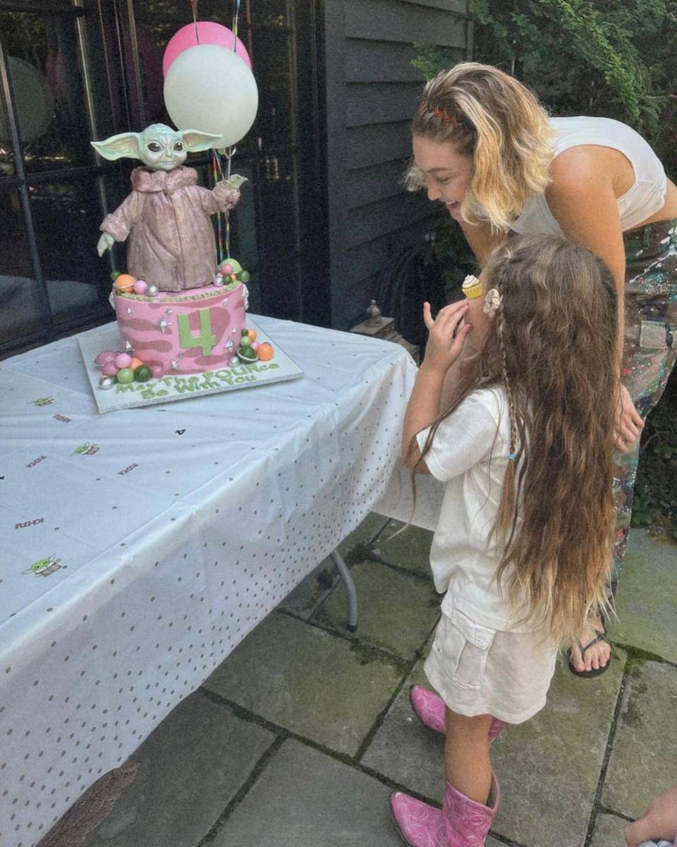 Ulang tahun Khai Malik, anak perempuan Gigi Hadid dan Zayn Malik (instagram.com/gigihadid)