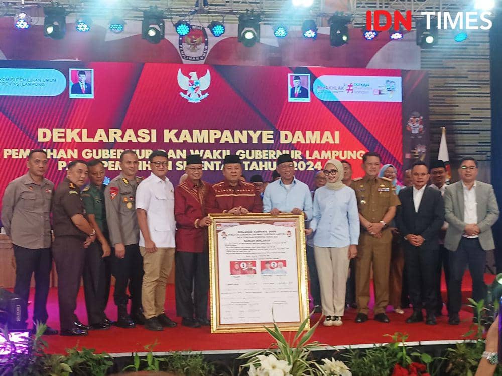 Tahapan pengundian nomor urut calon gubernur dan wakil gubernur Lampung di Pilkada 2024 oleh KPU Provinsi Lampung. (IDN Times/Tama Yudha Wiguna).