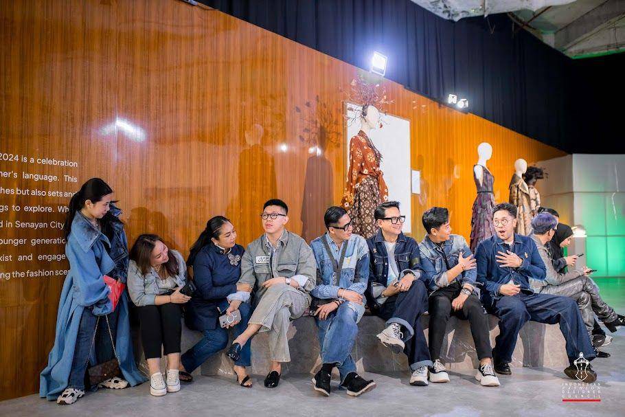 Potret para desainer di Gaya Installation, Senayan City. (Dok. Gaya by IPMI)