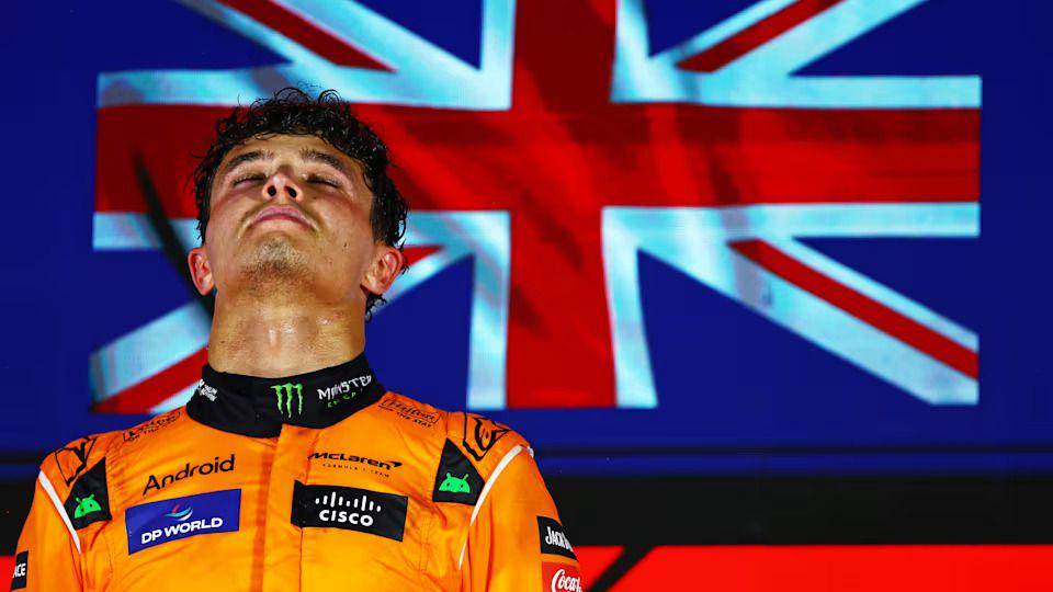 Lando Norris menjuarai GP Singapura 2024. (formula1.com)