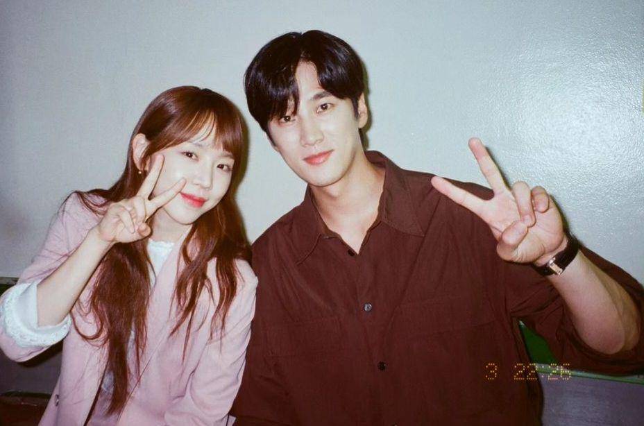 Shin Hae Sun dan Ahn Bo Hyun (instagram.com/shinhs831)