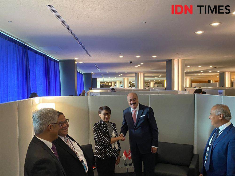 Menteri Luar Negeri RI Retno Marsudi dan Menteri Luar Negeri, Migrasi, dan Urusan Warga Tunisia di Luar Negeri, Mohamed Ali Nafti. (IDN Times/Sonya Michaella)