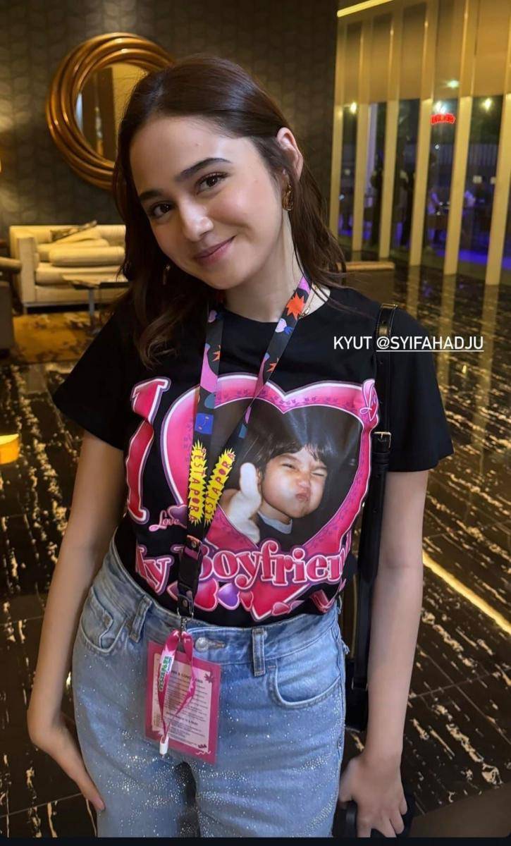 gaya artis nonton pestapora 2024 (instagram.com/aaliyah.massaid)