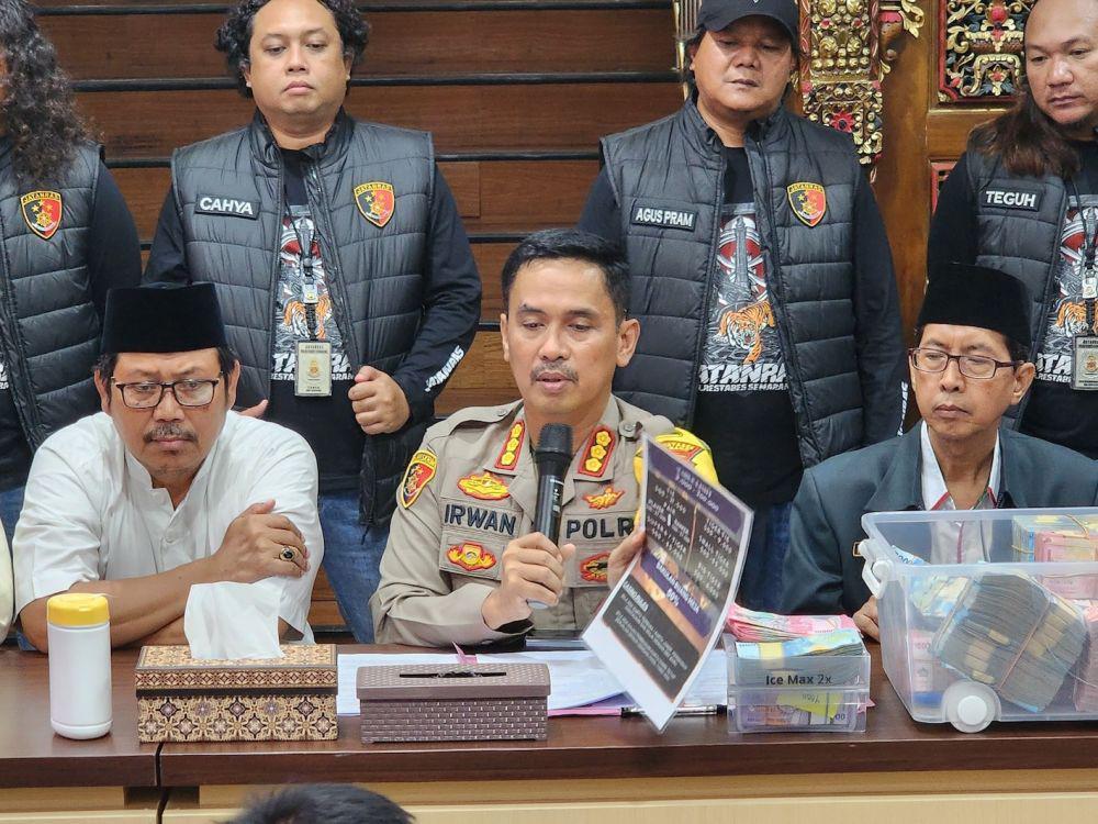 Kapolrestabes Semarang, Kombes Irwan Anwar menetapkan 10 tersangka rumah judi online di Kota Semarang, Senin (23/9/2024). (dok. Humas Polrestabes Semarang)