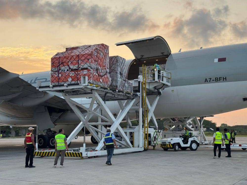 Diangkut 2 Pesawat Kargo, 170,651 Ton Logistik MotoGP Tiba di Lombok
