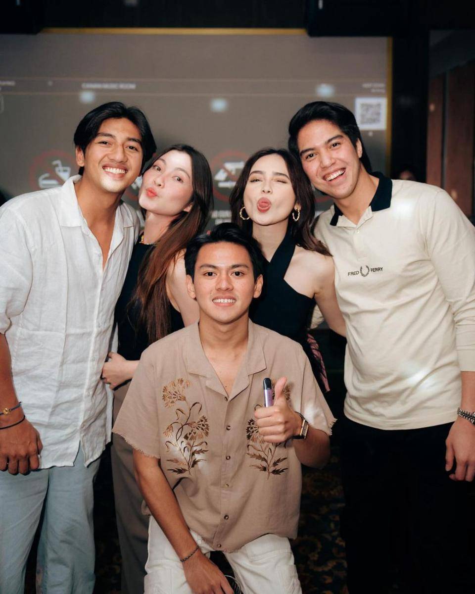 potret Syifa Hadju dan rekan artis (instagram.com/harrisvriza)