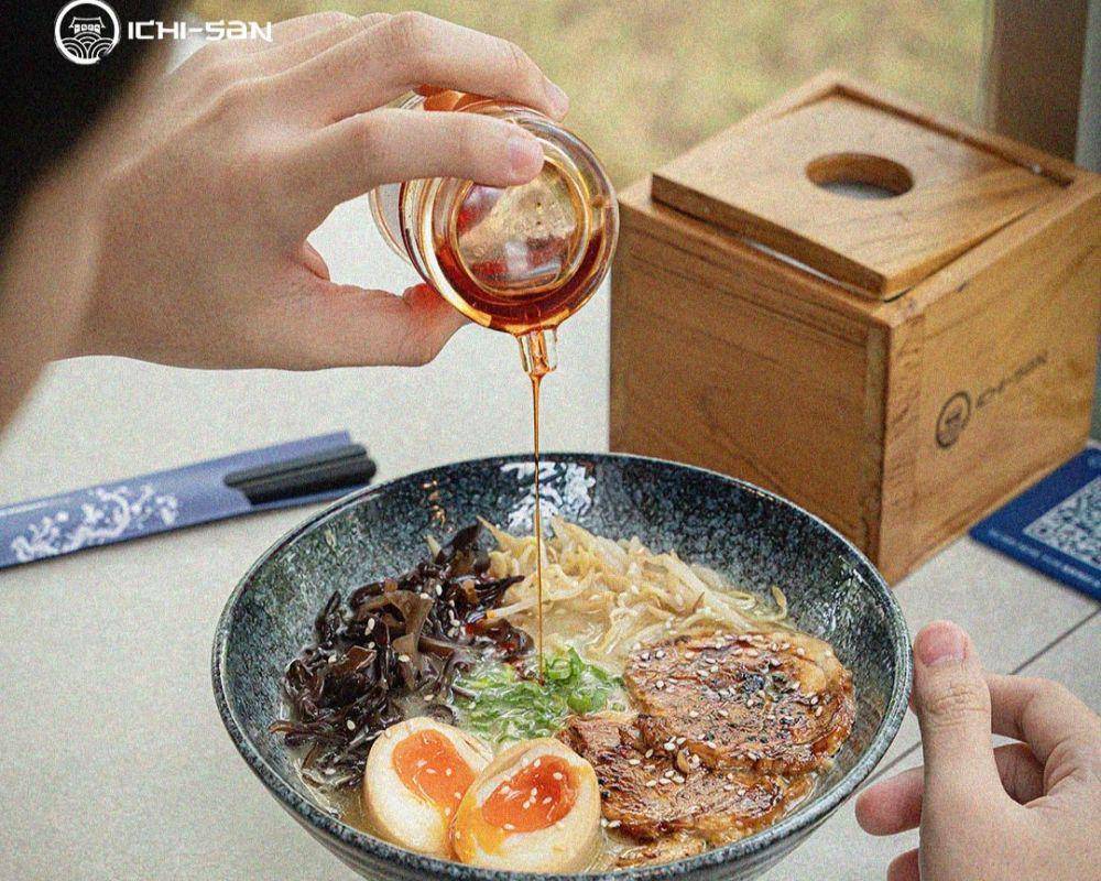 ilustrasi ramen di Ichisan Ramen (instagram.com/ichisan.ramen)