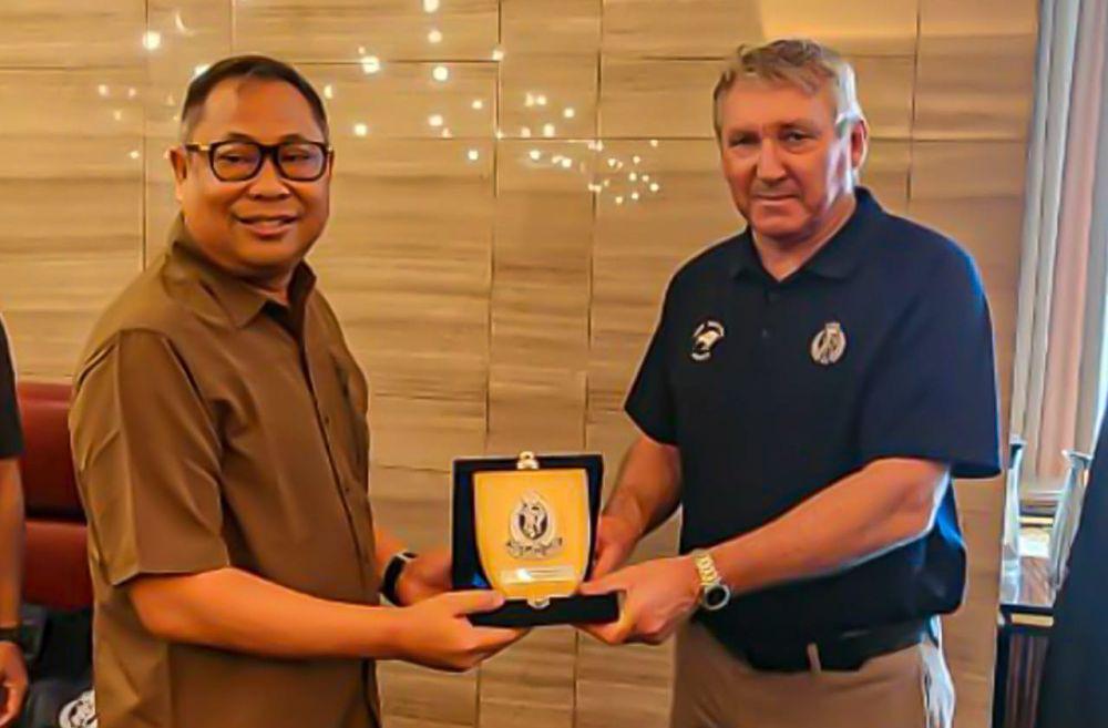 Pilot Bebas, Ka Ops Damai Cartenz Terima Apresiasi dari Selandia Baru