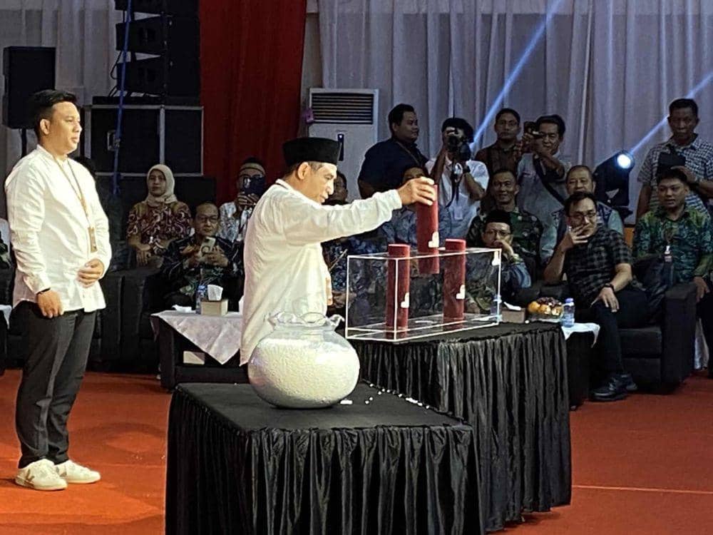 Pengambilan nomer urut calon pilwali Kota Banjarmasin secara terbuka.