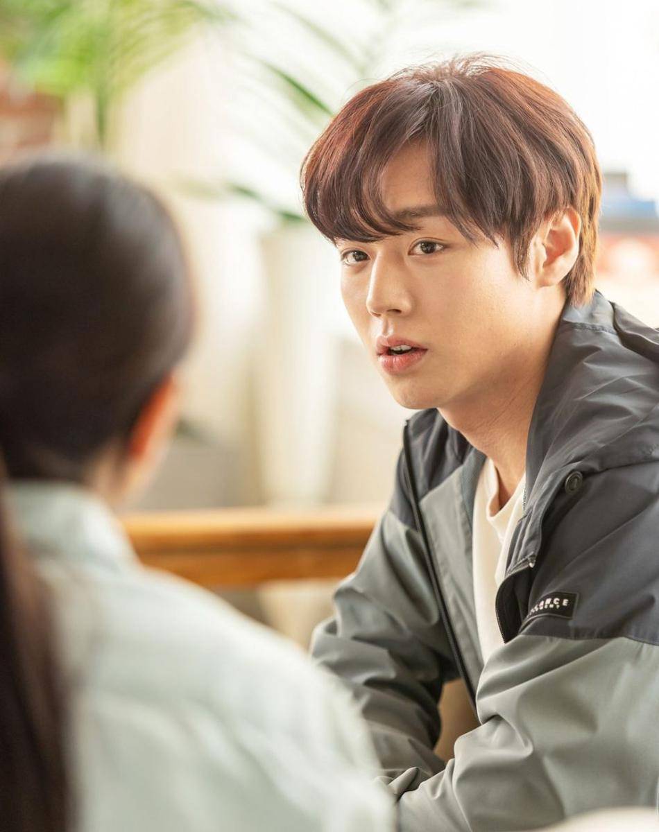 potret Park Ji Hoon (instagram.com/beautifulaudrey_official)