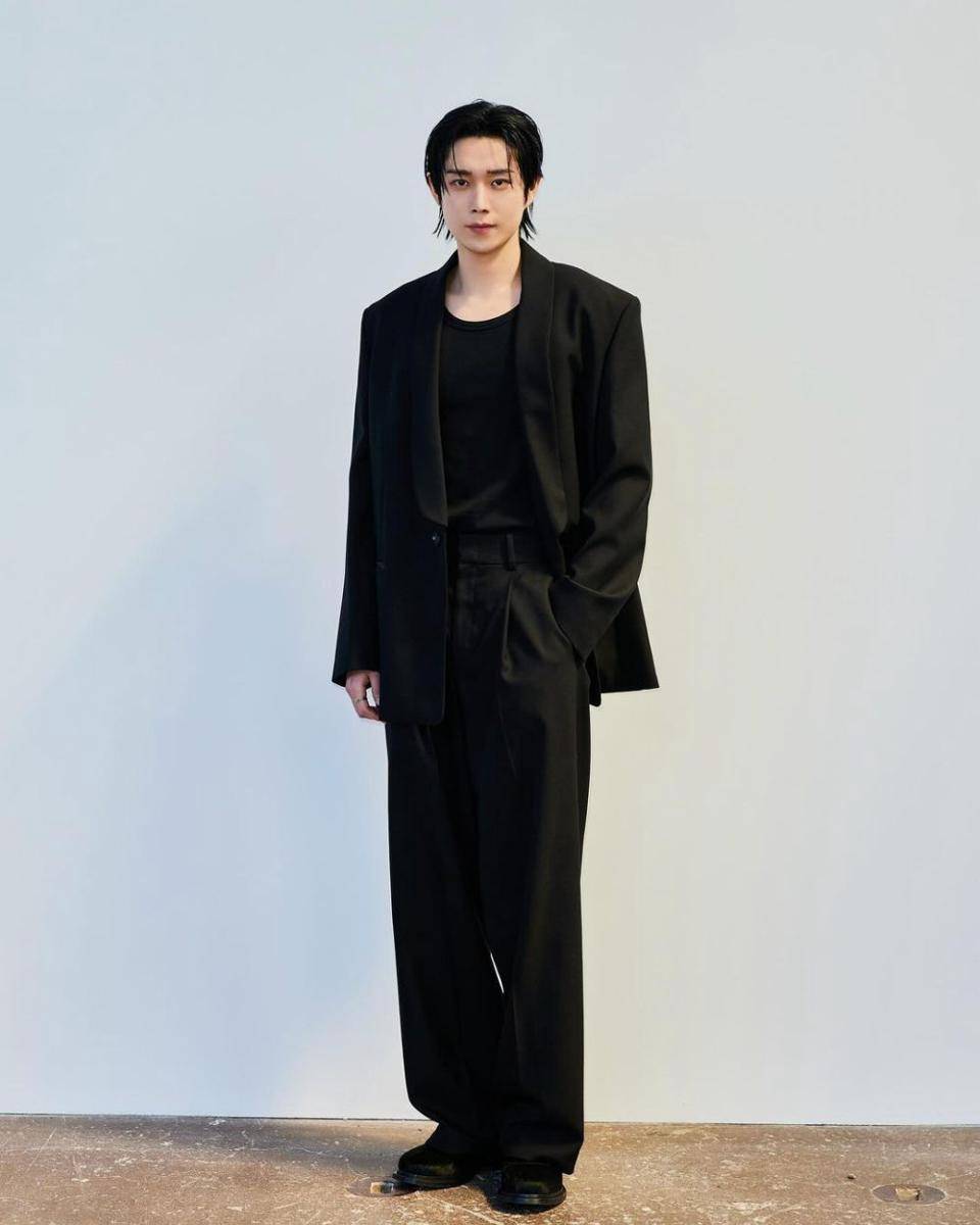 outfit romantis fine dining ala Kim Young Dae (instagram.com/youngdae0302)