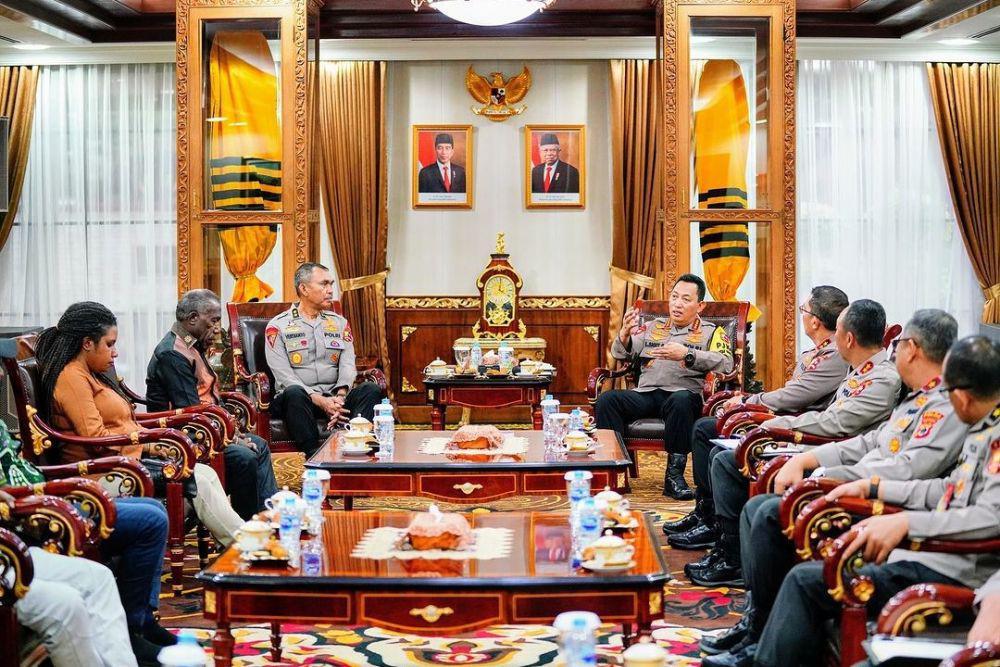 Kapolri Gelar Pertemuan dengan Tim Pembebasan Pilot Susi Air