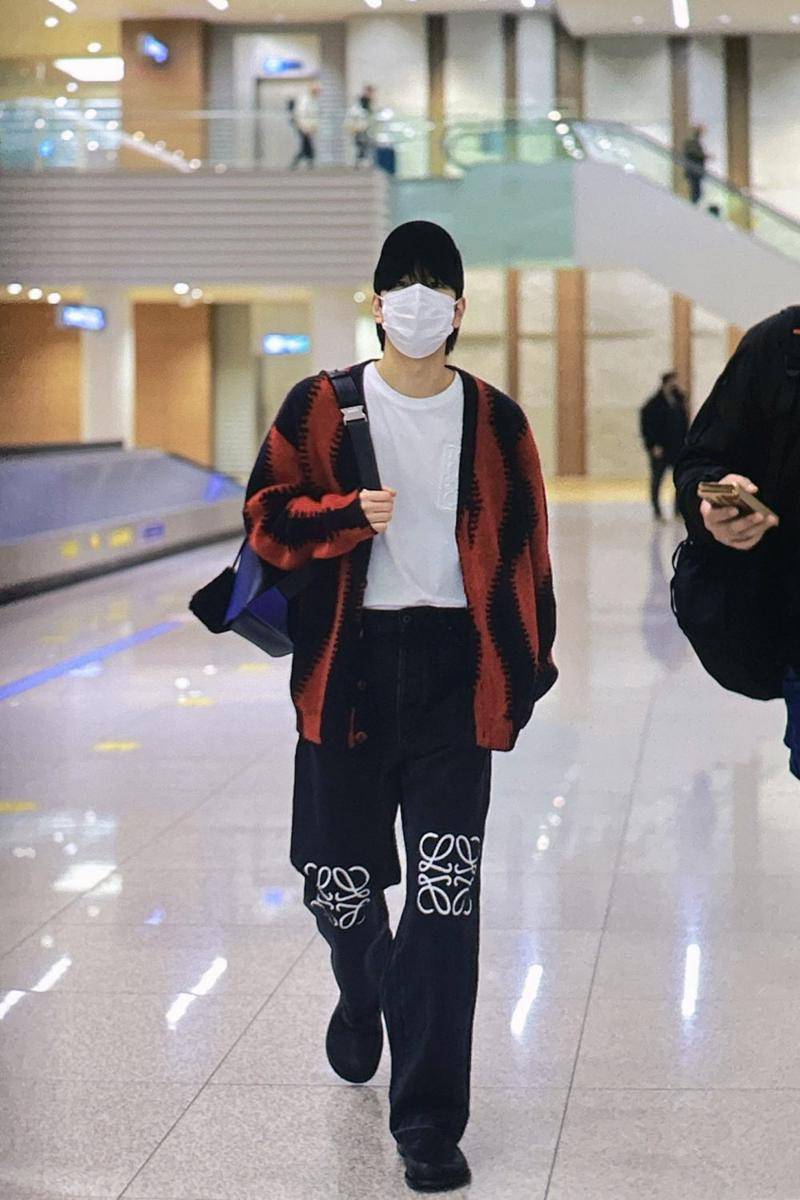 Seungmin Stray Kids (x.com/kimseungminkr)