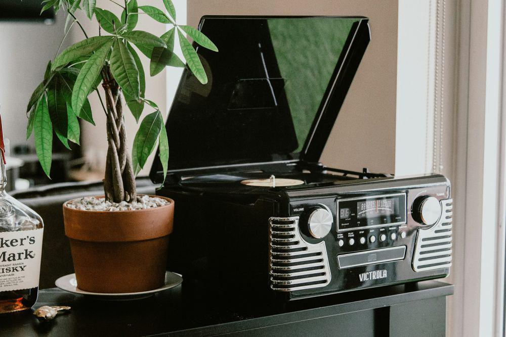 9 Inspirasi Model Turntable, Beragam Bentuk dengan Tampilan nan Mewah!