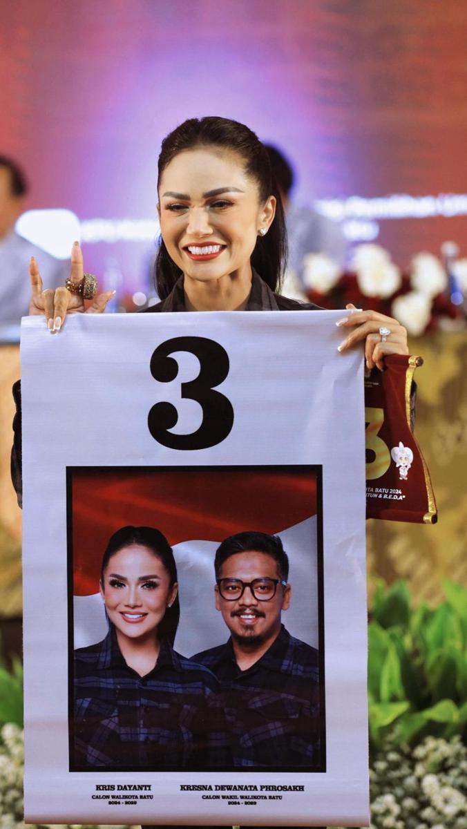potret artis di pengundian nomor urut Pilkada 2024 (instagram.com/krisdayantilemos)