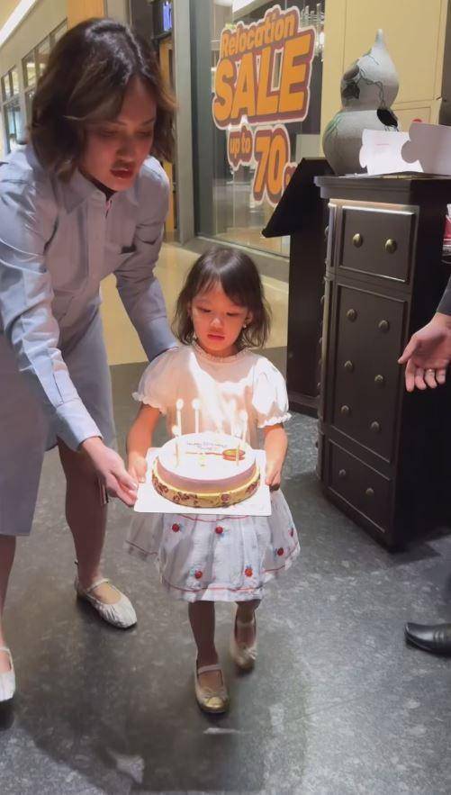 Shandy Aulia rayakan ulang tahun David (Instagram.com/missclaireherbowo)