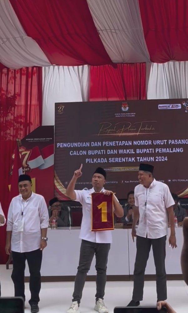 potret artis di pengundian nomor urut Pilkada 2024 (instagram.com/vickyprasetyo77)