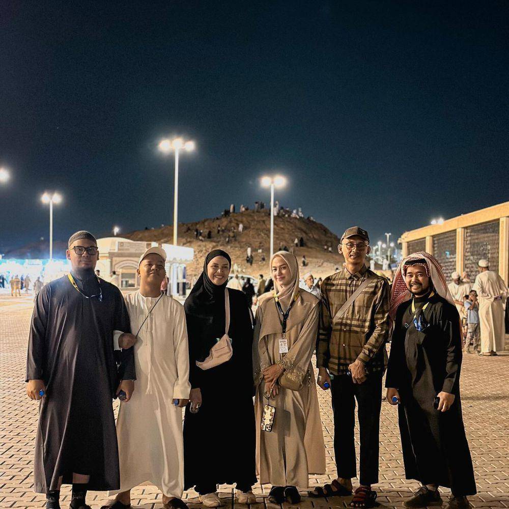 potret Nina Zatulini tur di Madinah (instagram.com/ninazatulini22)