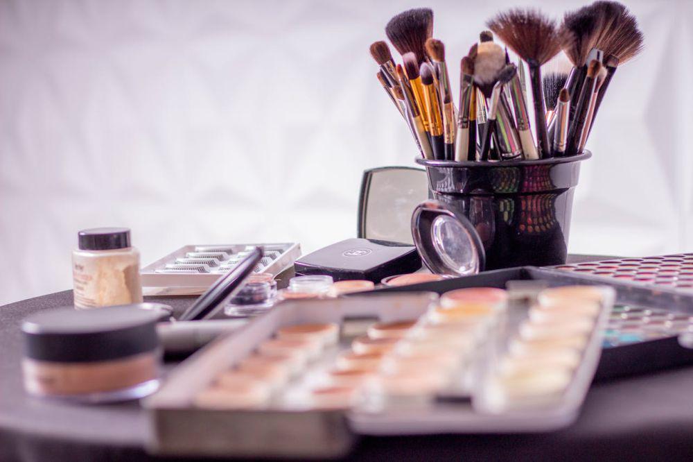 13 Urutan Makeup yang Benar Untuk Pemula, Sudah Tahu?