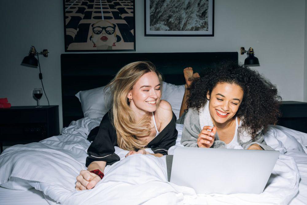 10 Tips Nyaman Tinggal di Kos Meski Sekamar Berdua, Set Boundaries