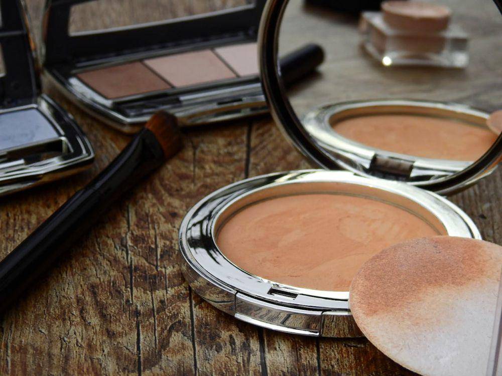 ilustrasi foundation makeup (pexels.com/Pixabay)