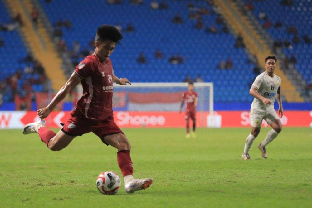 Salah satu momen pertandingan matchday kedua Grup A ASEAN Club Championship 2024/25 antara PSM Makassar versus Shan United yang berlangsung di Stadion Batakan Balikpapan pada Rabu 25 September 2025. (Dok. Ofisial PSM Makassar)
