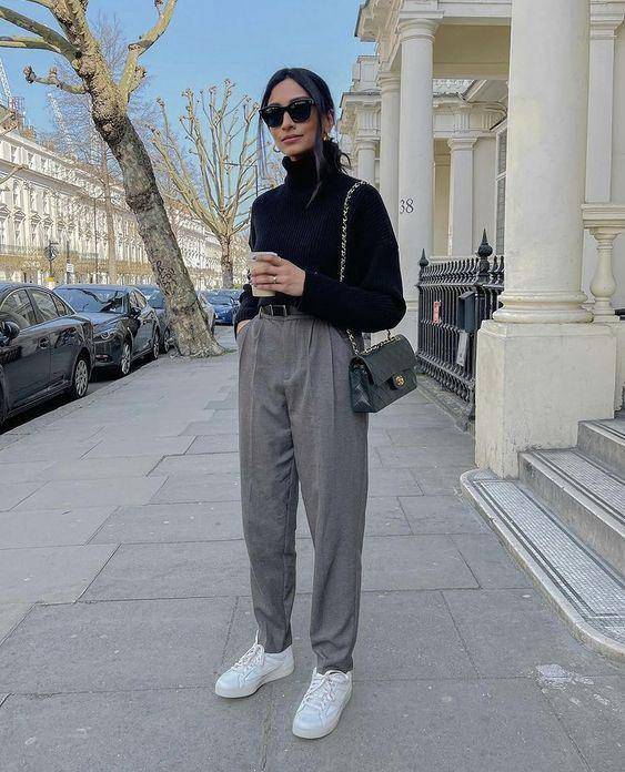 Perpaduan warna outfit hitam dan abu-abu. (pinterest.com/The European Closet by Rita Valente)