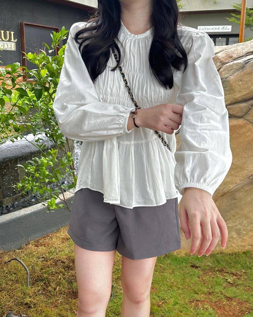 Yerin The Label Eunseo Long Sleeve Top (instagram.com/yerinthelabel)