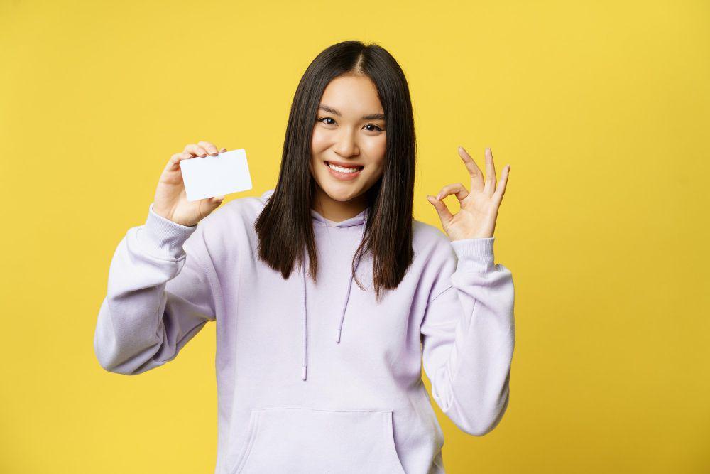 Bolehkah Foto KTP Menggunakan Softlens Minus? Ini Dia Penjelasannya!