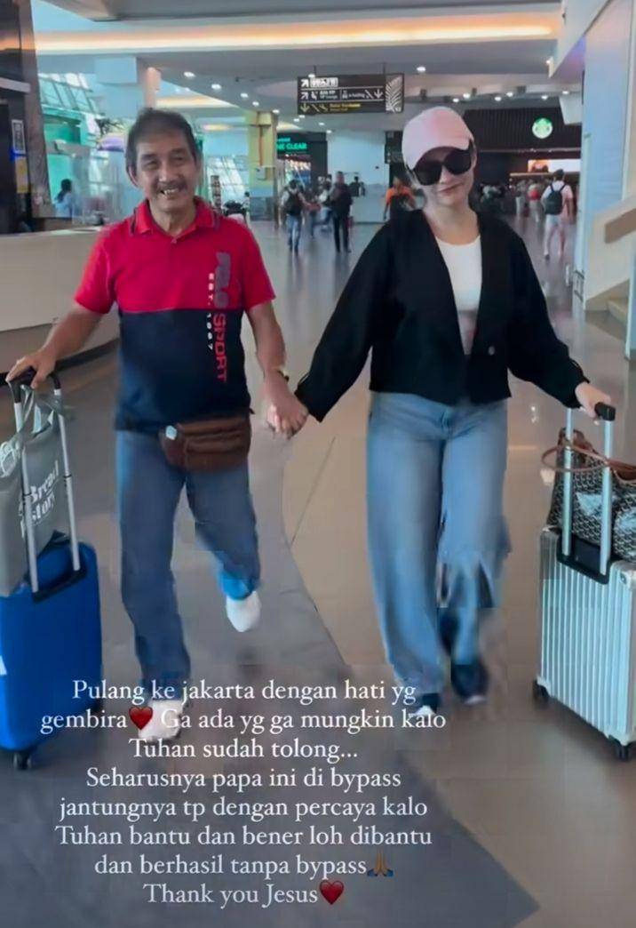 Chelsea dampingi ayah operasi (Instagram.com/chelseaoliviaa)