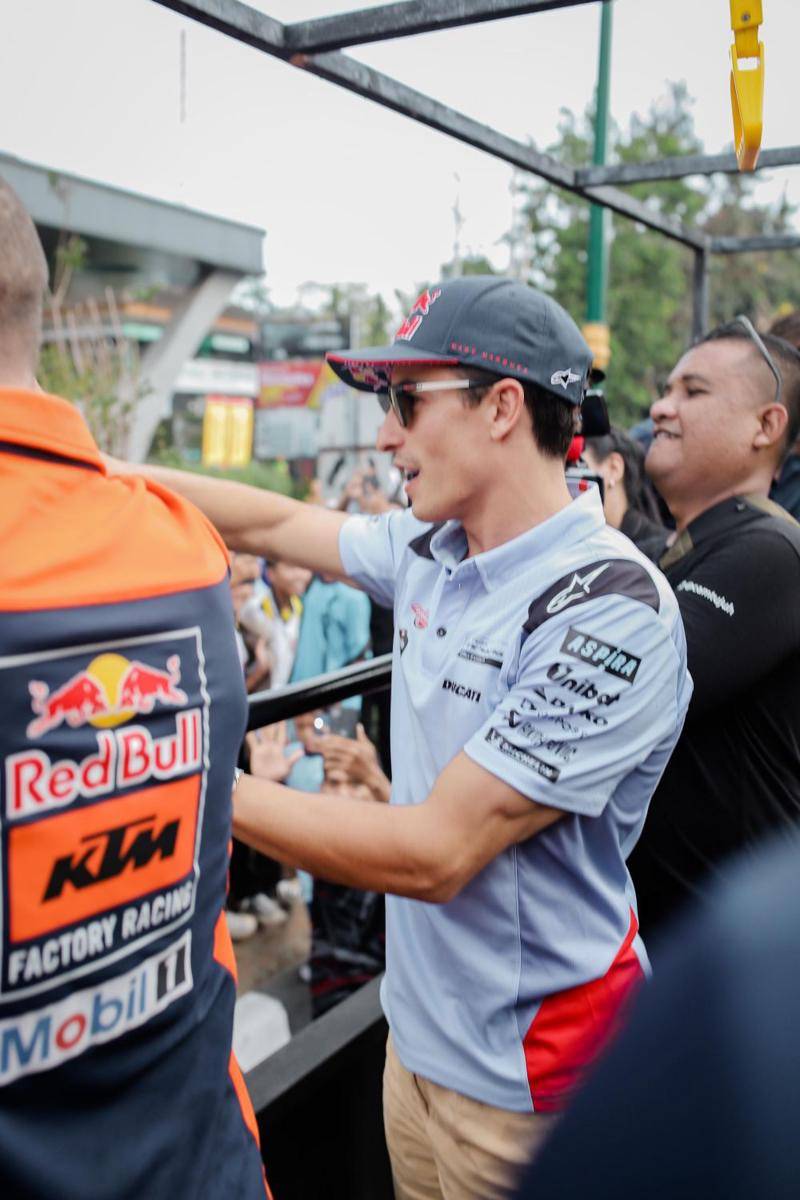Parade pembalap jelang MotoGP Mandalika 2024 di Kota Mataram pada Rabu, 25 September 2024, sukses digelar. (Dok. Istimewa)
