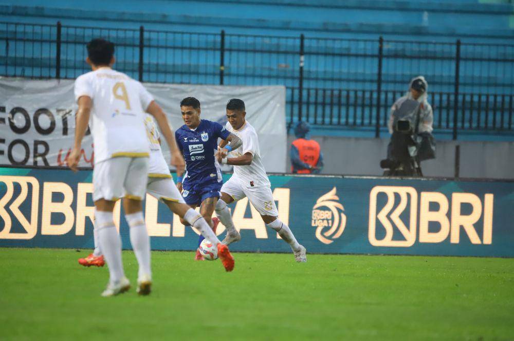Pertandingan PSIS Semarang melawan Arema FC pada laga pekan ketujuh BRI Liga 1 2024/2025 di Stadion Moch Soebroto Magelang, Kamis (26/9/2024). (dok. PSIS)