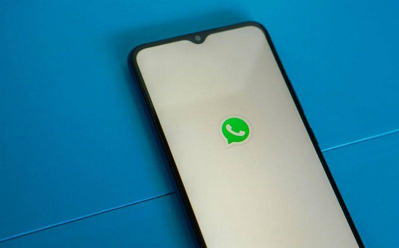 ilustrasi menggunakan WhatsApp (unsplash.com/Mourizal Zativa)