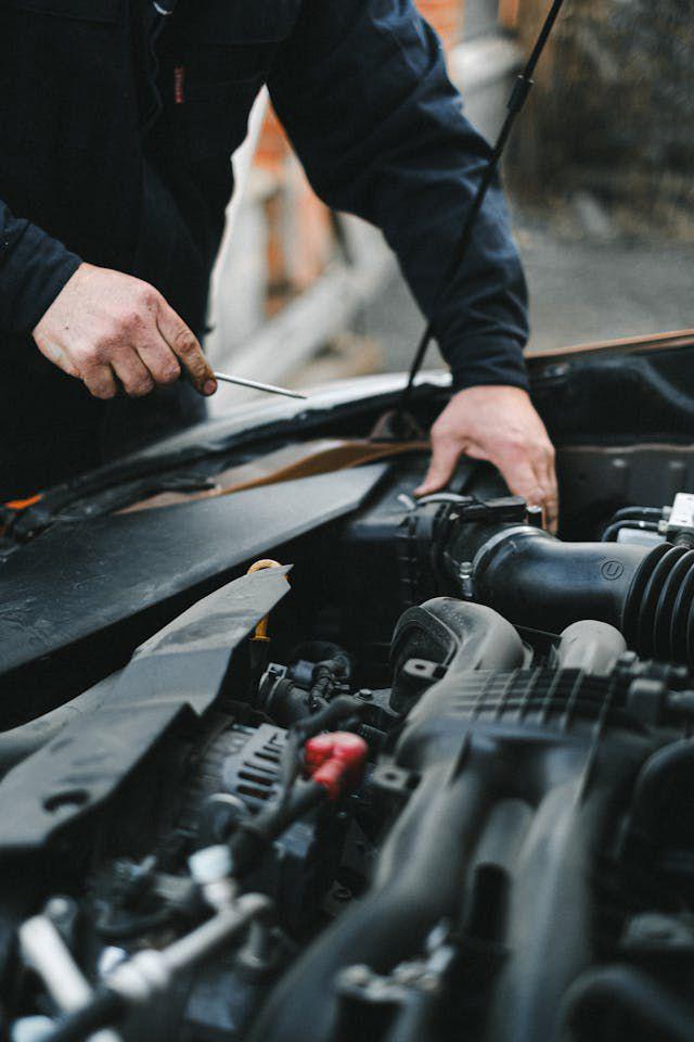 5 Alasan AC Mobil Tidak Dingin dan Bau Tak Sedap, Cek Segera!