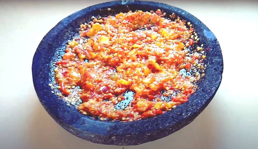 ilustrasi sambal terung asam (YouTube.com/Dapur Santiiyan)