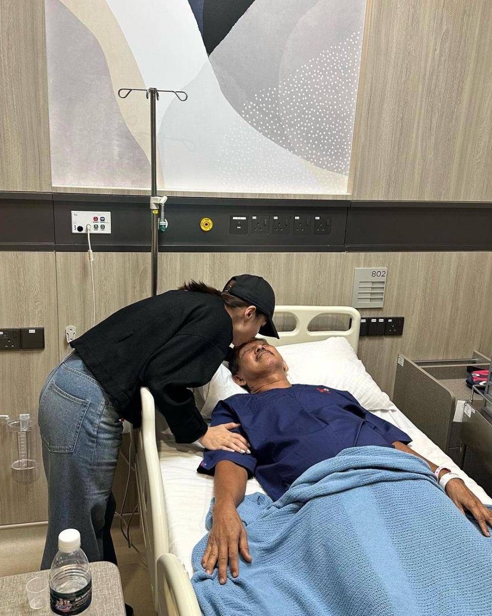 Chelsea dampingi ayah operasi (Instagram.com/chelseaoliviaa)