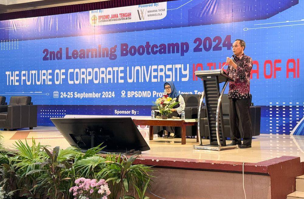 Direktur Human Capital dan Umum BPJS Ketenagakerjaan Abdur Rahman Irsyadi saat menjadi pembicara pada kegiatan Learning Bootcamp Pemerintah Provinsi Jawa Tengah. (dok. BPJS Ketenagakerjaan)