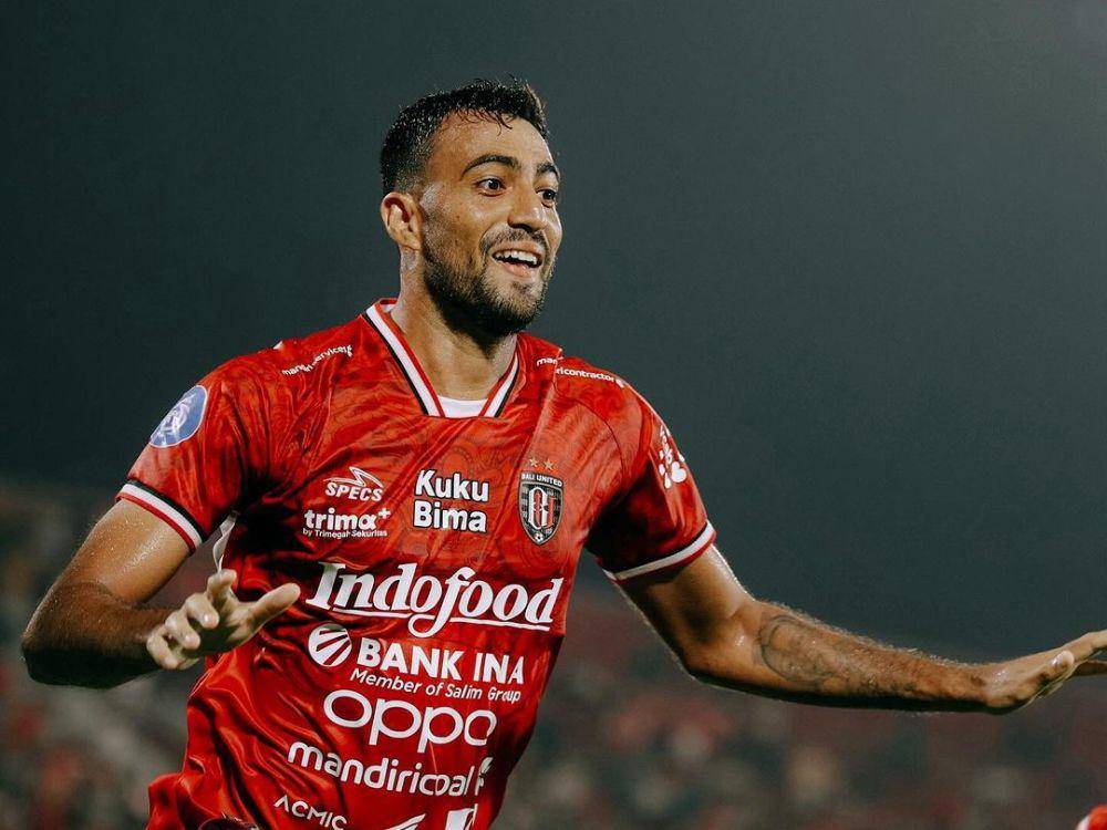Everton Nascimento usai mencetak gol ke gawang Barito Putera. (Instagram.com/baliunitedfc)